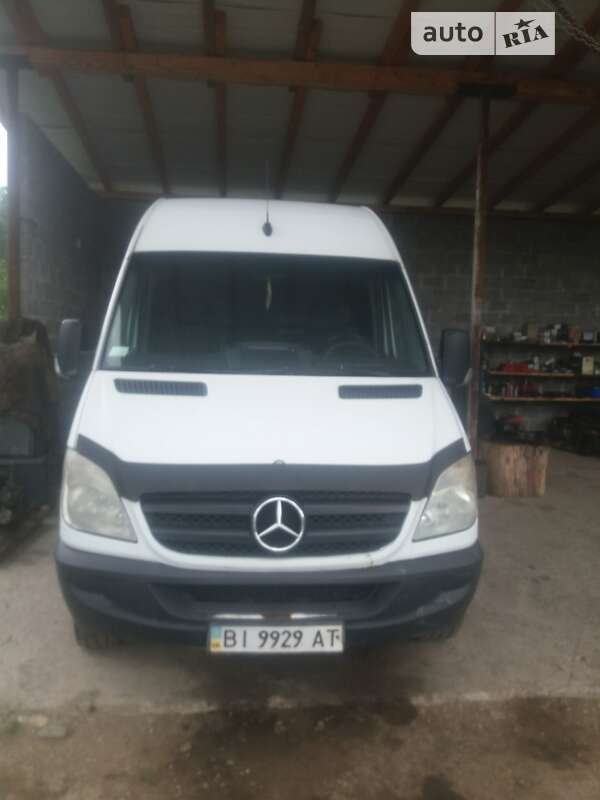 Грузовой фургон Mercedes-Benz Sprinter 2007 в 