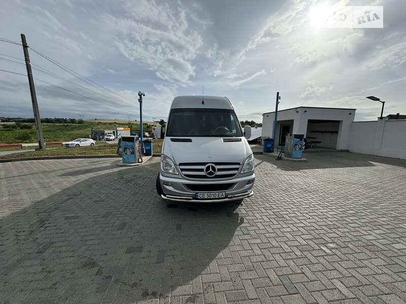 Mercedes-Benz Sprinter 2012