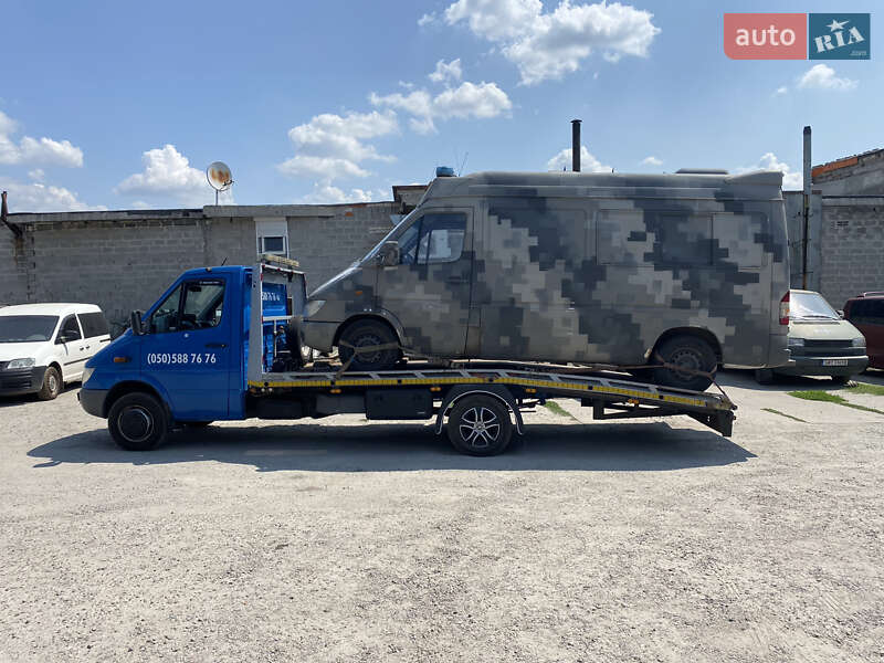 Эвакуатор Mercedes-Benz Sprinter 2002 в 