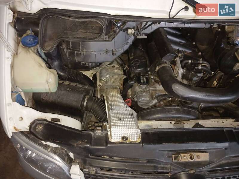 Грузовой фургон Mercedes-Benz Sprinter 2004 в Львове