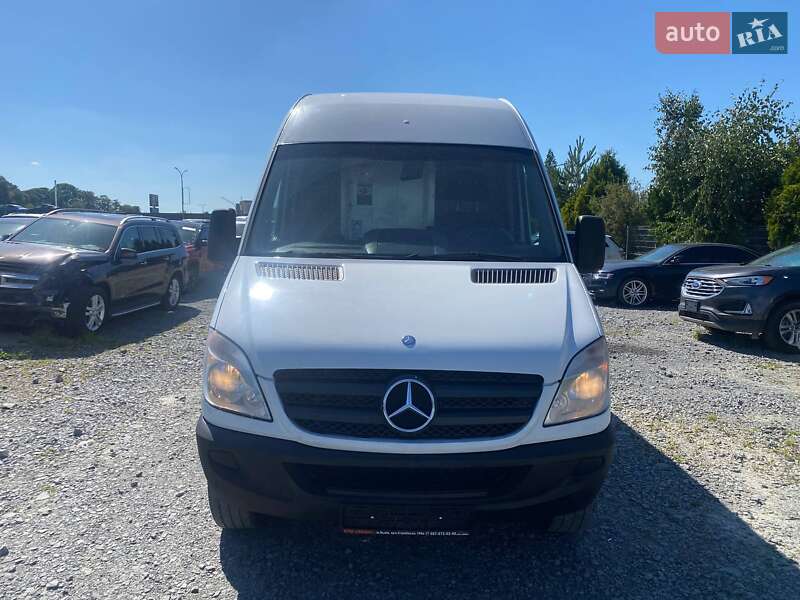Вантажний фургон Mercedes-Benz Sprinter 2012 в Львові