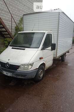 Грузовой фургон Mercedes-Benz Sprinter 2000 в 