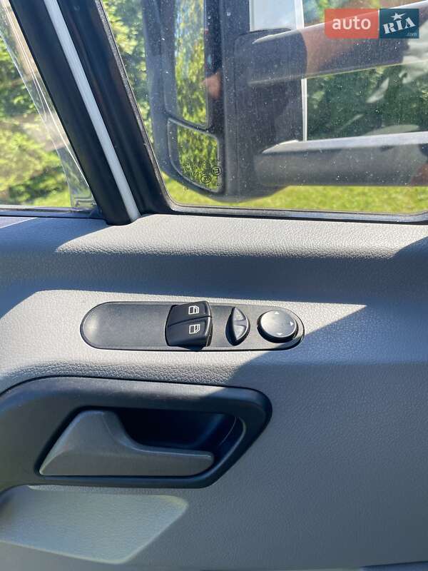 Автовоз Mercedes-Benz Sprinter 2013 в Хмельницком