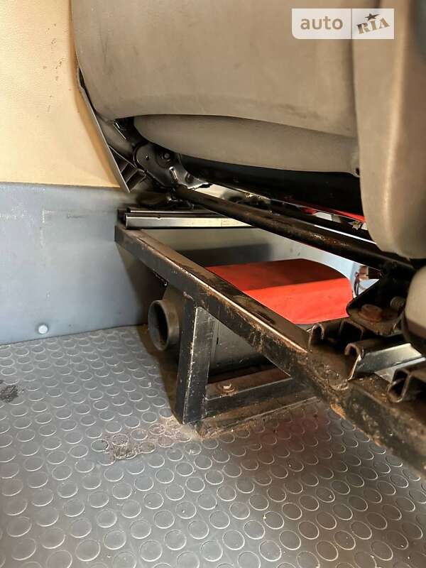 Микроавтобус Mercedes-Benz Sprinter 2004 в Хмельницком фото 20 Микроавтобус Mercedes-Benz Sprinter 2004 в Хмельницком