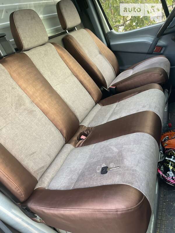 Грузовой фургон Mercedes-Benz Sprinter 1998 в Николаеве