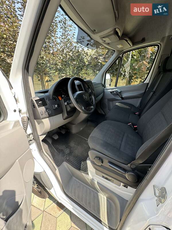 Вантажний фургон Mercedes-Benz Sprinter 2017 в Одесі фото 16 Вантажний фургон Mercedes-Benz Sprinter 2017 в Одесі
