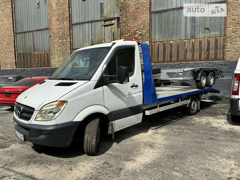 Эвакуатор Mercedes-Benz Sprinter 2008 в Киеве