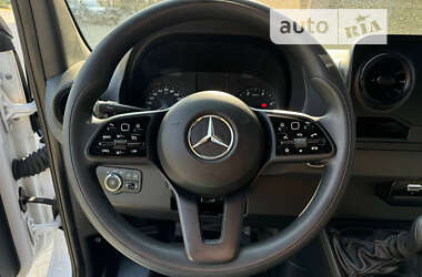 Грузовой фургон Mercedes-Benz Sprinter 2023 в 