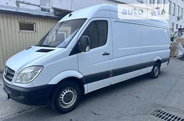 Вантажний фургон Mercedes-Benz Sprinter 2012 в Києві