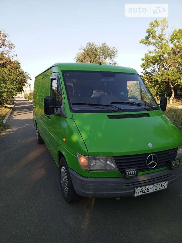 Вантажний фургон Mercedes-Benz Sprinter 1996 в Болграді