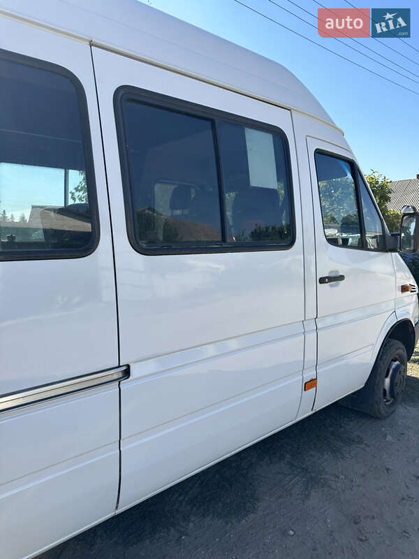 Туристический / Междугородний автобус Mercedes-Benz Sprinter 2005 в Харькове