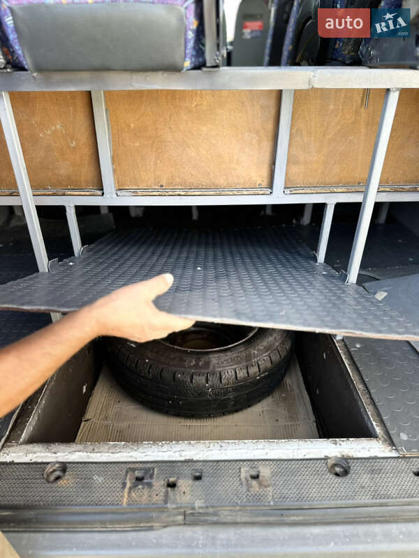 Туристический / Междугородний автобус Mercedes-Benz Sprinter 2005 в Харькове