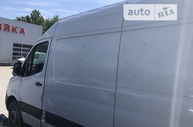 Грузовой фургон Mercedes-Benz Sprinter 2022 в 