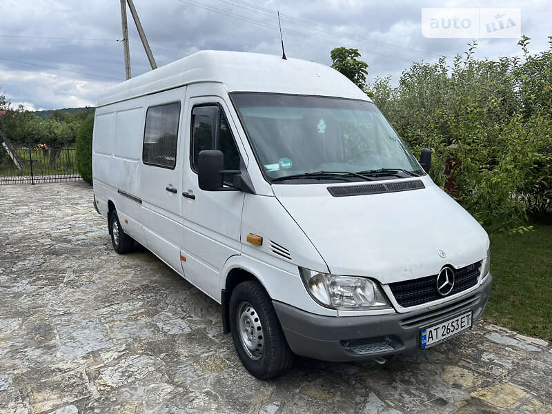 Грузопассажирский фургон Mercedes-Benz Sprinter 2003 в Ивано-Франковске