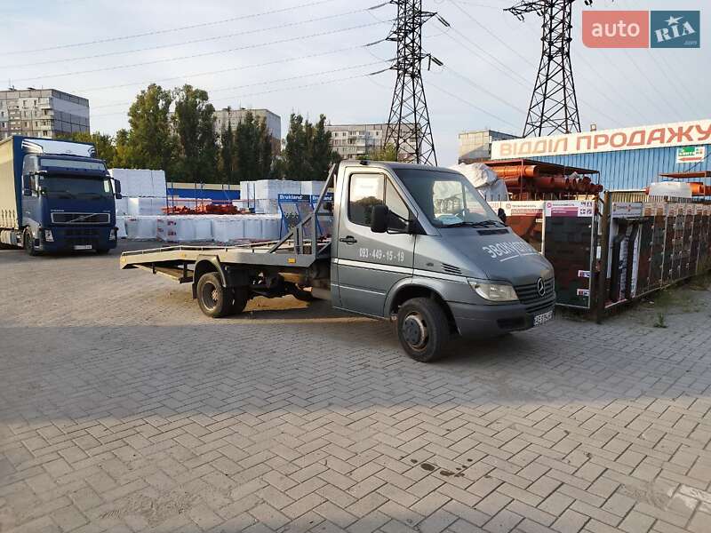 Эвакуатор Mercedes-Benz Sprinter 2001 в Днепре фото Эвакуатор Mercedes-Benz Sprinter 2001 в Днепре