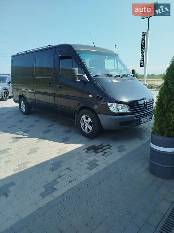 Микроавтобус Mercedes-Benz Sprinter 2005 в 