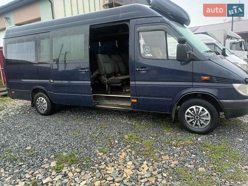 Микроавтобус Mercedes-Benz Sprinter 2004 в Калуше