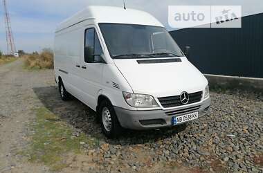 Вантажний фургон Mercedes-Benz Sprinter 2004 в Вінниці