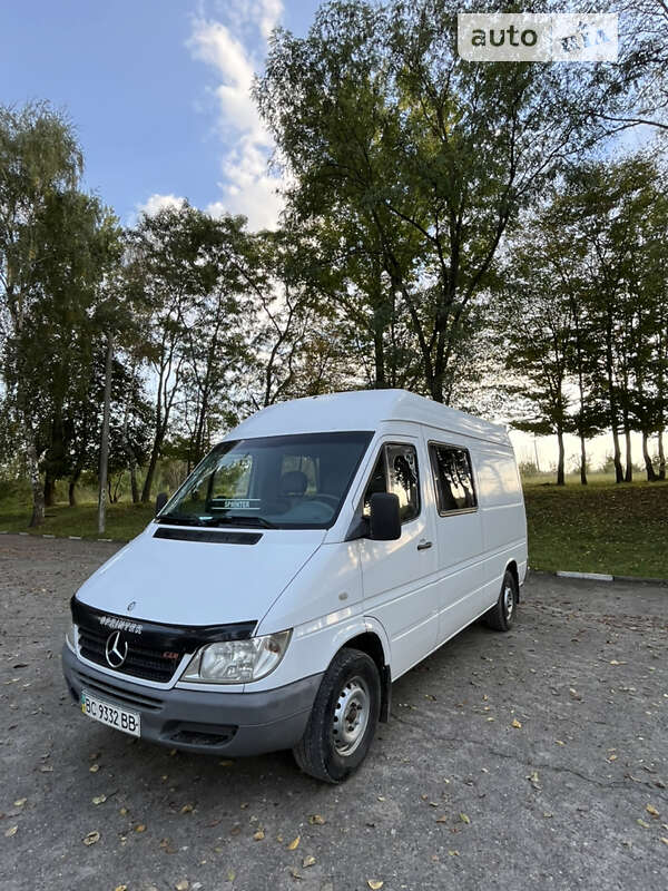 Вантажопасажирський фургон Mercedes-Benz Sprinter 2003 в Миколаєві