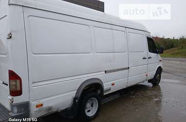 Вантажний фургон Mercedes-Benz Sprinter 2002 в Іршаві