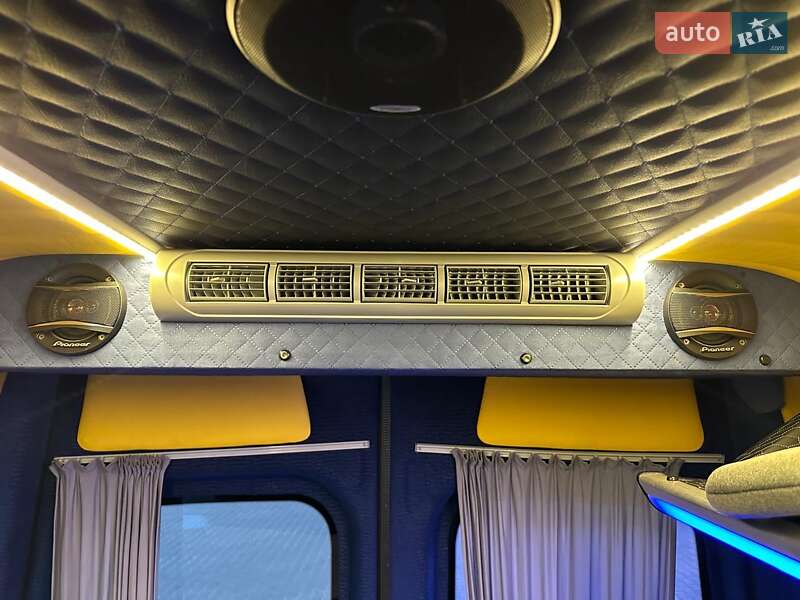 Микроавтобус Mercedes-Benz Sprinter 2019 в Киеве
