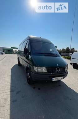 Вантажний фургон Mercedes-Benz Sprinter 1998 в Житомирі