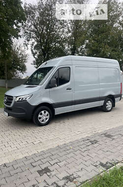 Грузовой фургон Mercedes-Benz Sprinter 2018 в 