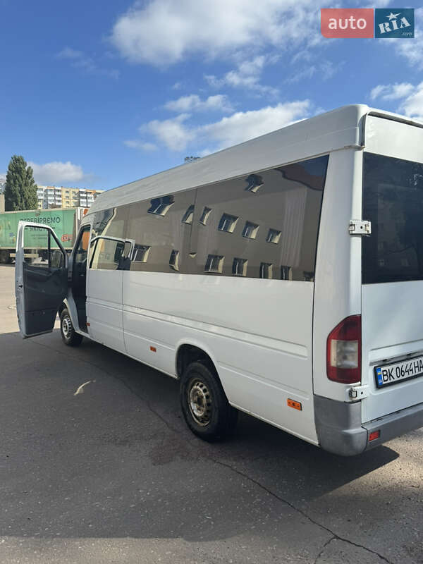 Пригородный автобус Mercedes-Benz Sprinter 2003 в Ровно
