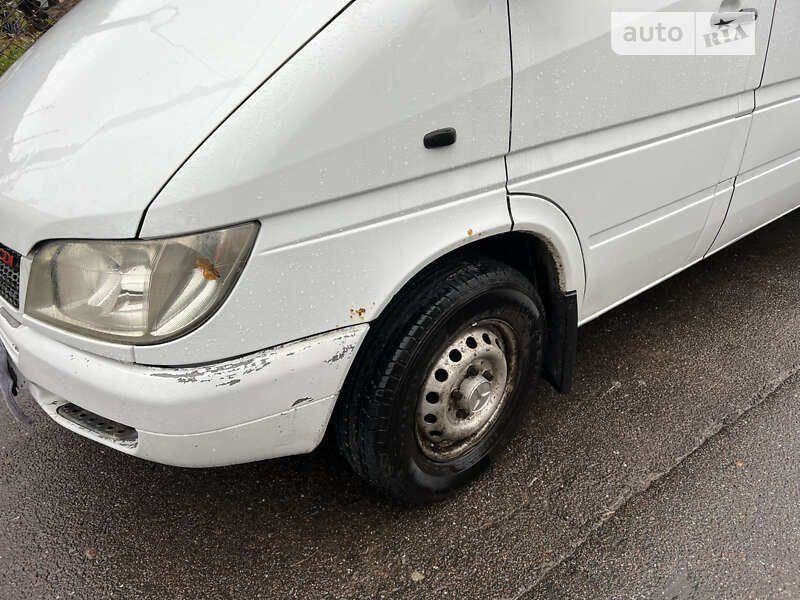 Вантажопасажирський фургон Mercedes-Benz Sprinter 2006 в Луцьку