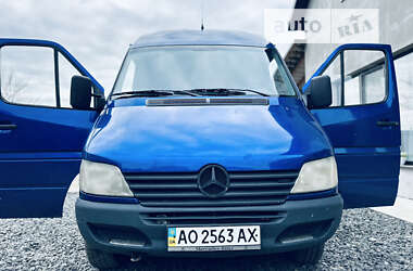 Грузовой фургон Mercedes-Benz Sprinter 2003 в Солотвине