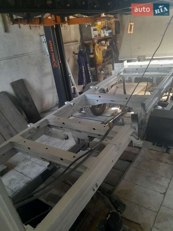 Вантажний фургон Mercedes-Benz Sprinter 2005 в Тернополі фото 61 Вантажний фургон Mercedes-Benz Sprinter 2005 в Тернополі