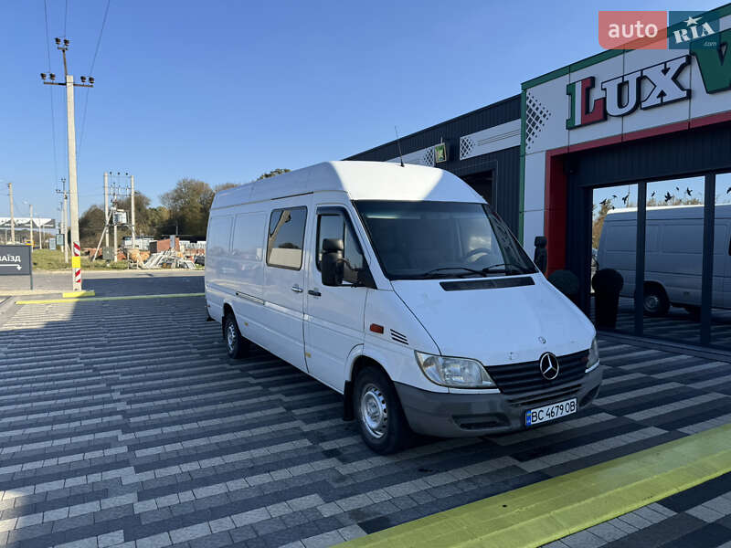 Грузопассажирский фургон Mercedes-Benz Sprinter 2004 в 