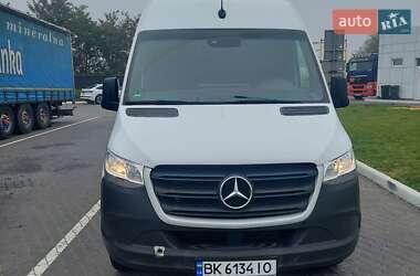 Вантажний фургон Mercedes-Benz Sprinter 2020 в Рівному