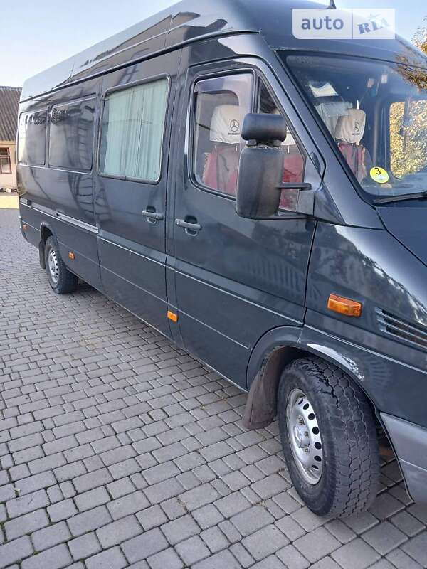 Грузопассажирский фургон Mercedes-Benz Sprinter 2005 в Теофиполе