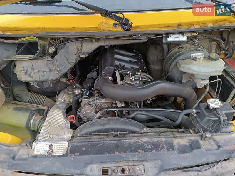 Вантажний фургон Mercedes-Benz Sprinter 2003 в Житомирі