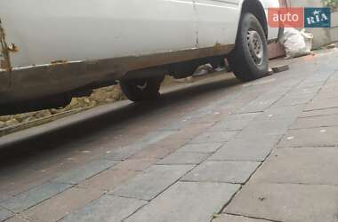 Грузовой фургон Mercedes-Benz Sprinter 2002 в 