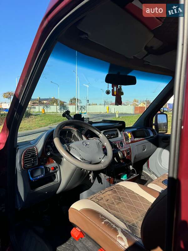 Mercedes-Benz Sprinter 2005