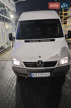 Вантажопасажирський фургон Mercedes-Benz Sprinter 2004 в Києві