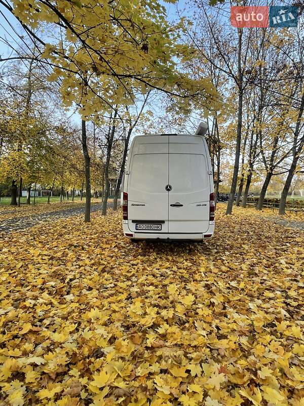 Дом на колесах Mercedes-Benz Sprinter 2011 в Ужгороде