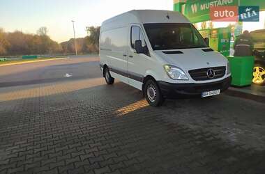 Вантажний фургон Mercedes-Benz Sprinter 2012 в Благовіщенську