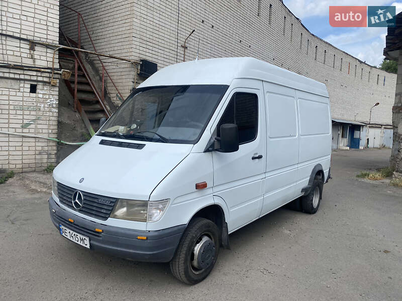 Грузовой фургон Mercedes-Benz Sprinter 1996 в 