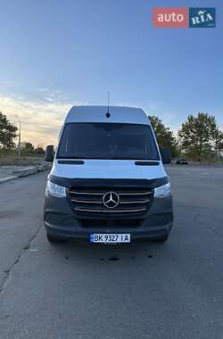 Грузовой фургон Mercedes-Benz Sprinter 2019 в 