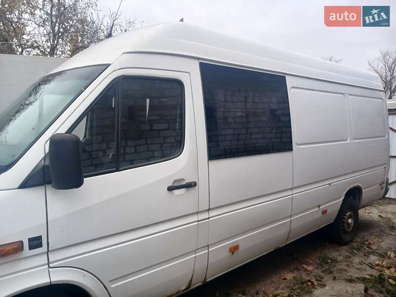Грузопассажирский фургон Mercedes-Benz Sprinter 2005 в 
