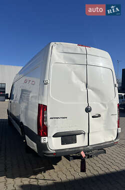 Грузовой фургон Mercedes-Benz Sprinter 2022 в 