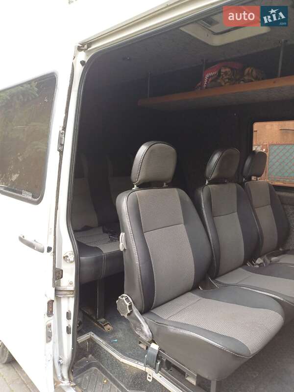 Микроавтобус Mercedes-Benz Sprinter 2006 в Новом Роздоле