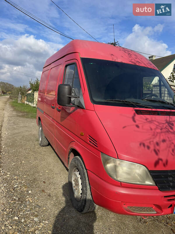 Mercedes-Benz Sprinter 2000