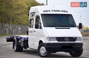 Евакуатор Mercedes-Benz Sprinter 2000 в Дніпрі