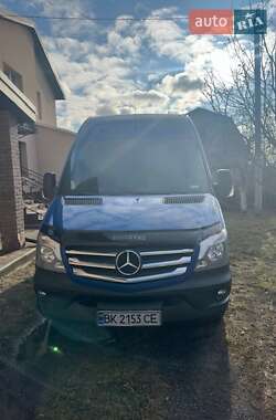 Грузовой фургон Mercedes-Benz Sprinter 2015 в 