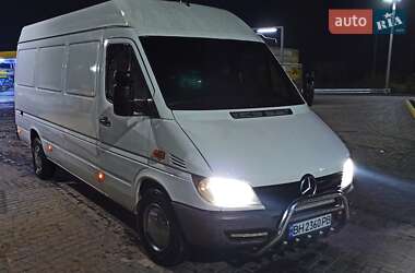 Грузовой фургон Mercedes-Benz Sprinter 2002 в 