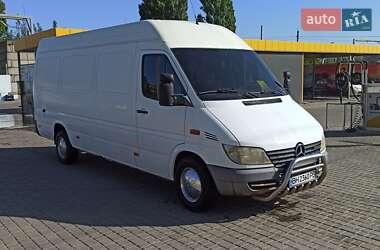 Грузовой фургон Mercedes-Benz Sprinter 2002 в 